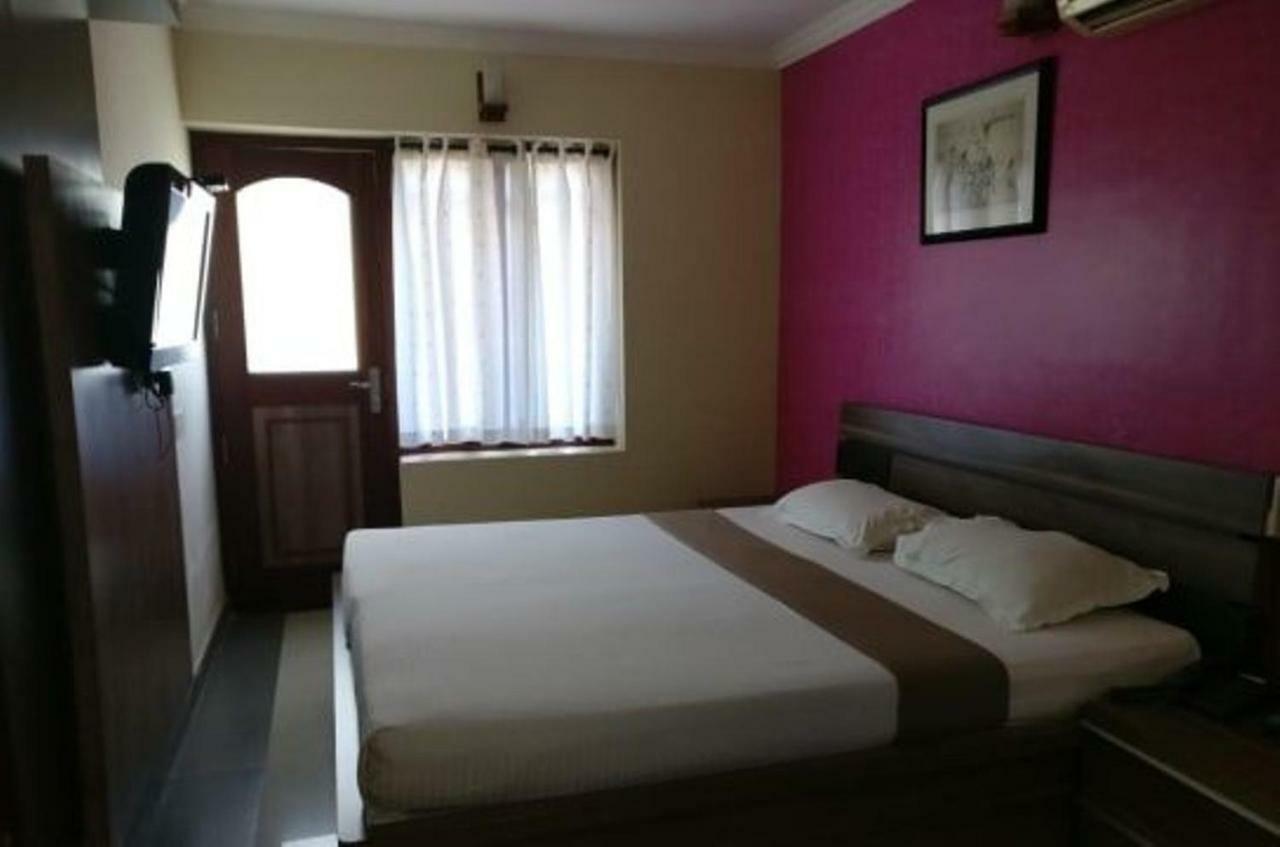 French Avenue Otel Mahe Dış mekan fotoğraf